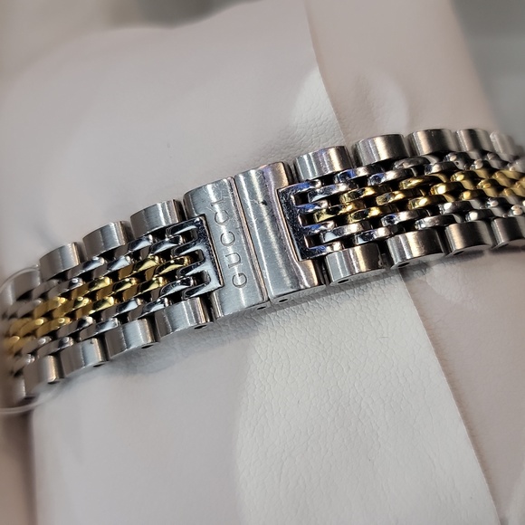 Gucci UNISEX Two Tone Stainless Steel Watch - Picture 5 of 6